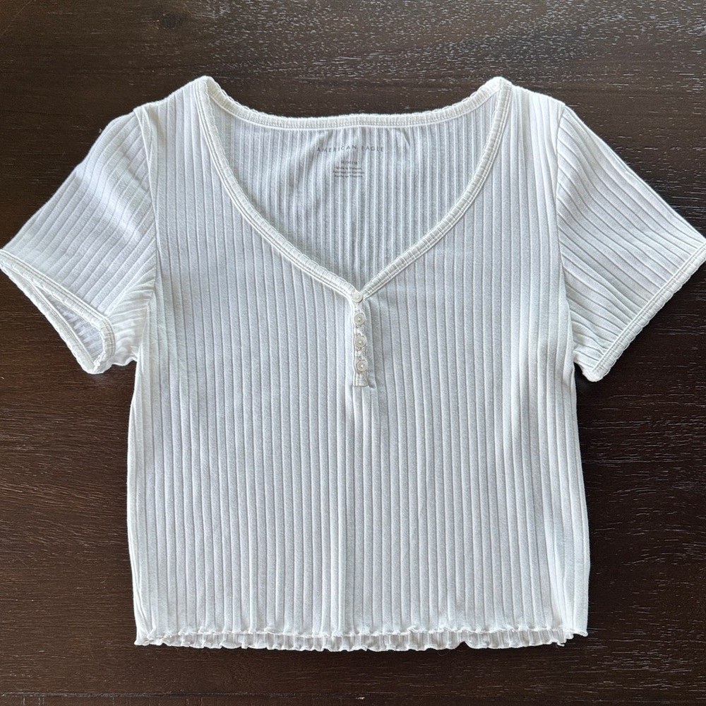 American Eagle Outfitters White Ribbed V-Neck Crop Top
